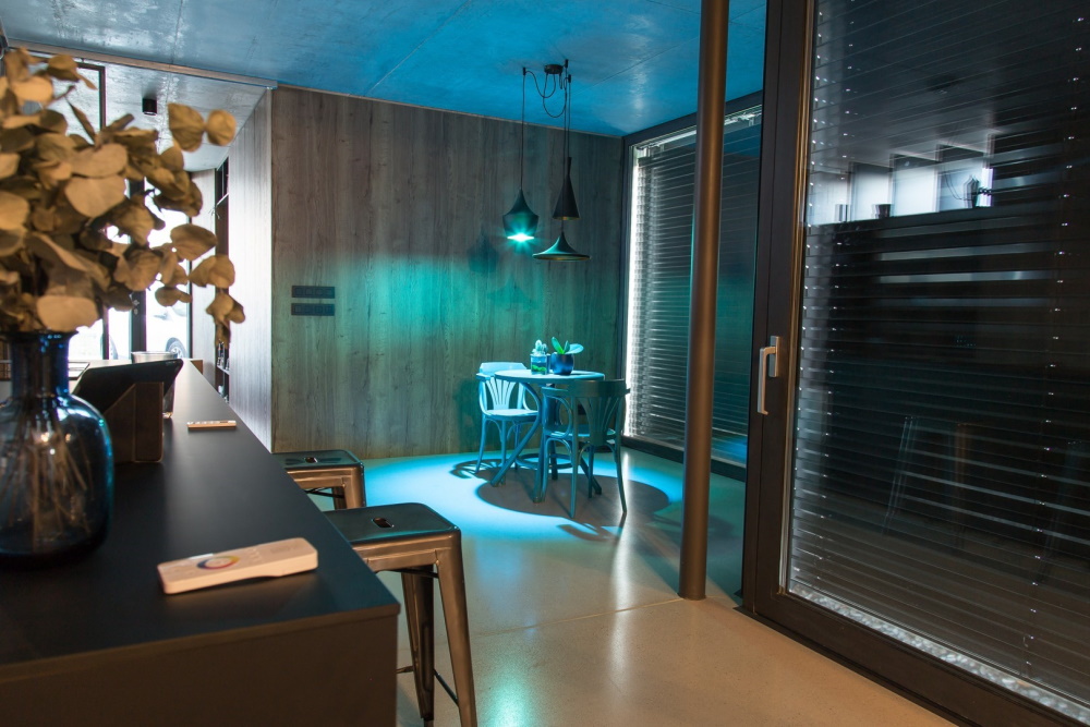 IMMAX NEO SMART žárovka LED E14, C37, 4,8W RGB+CCT, stmívatelná, Zigbee, TUYA